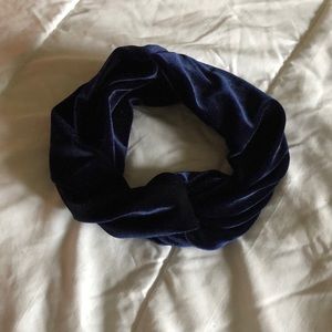 Set of 2 velvet turban style headbands